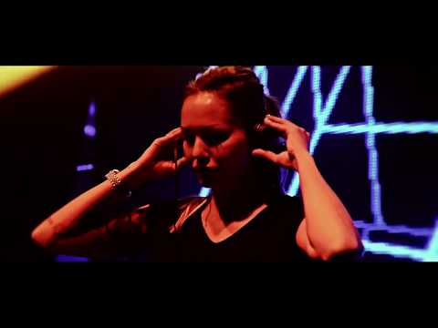 Deborah de Luca // Groove