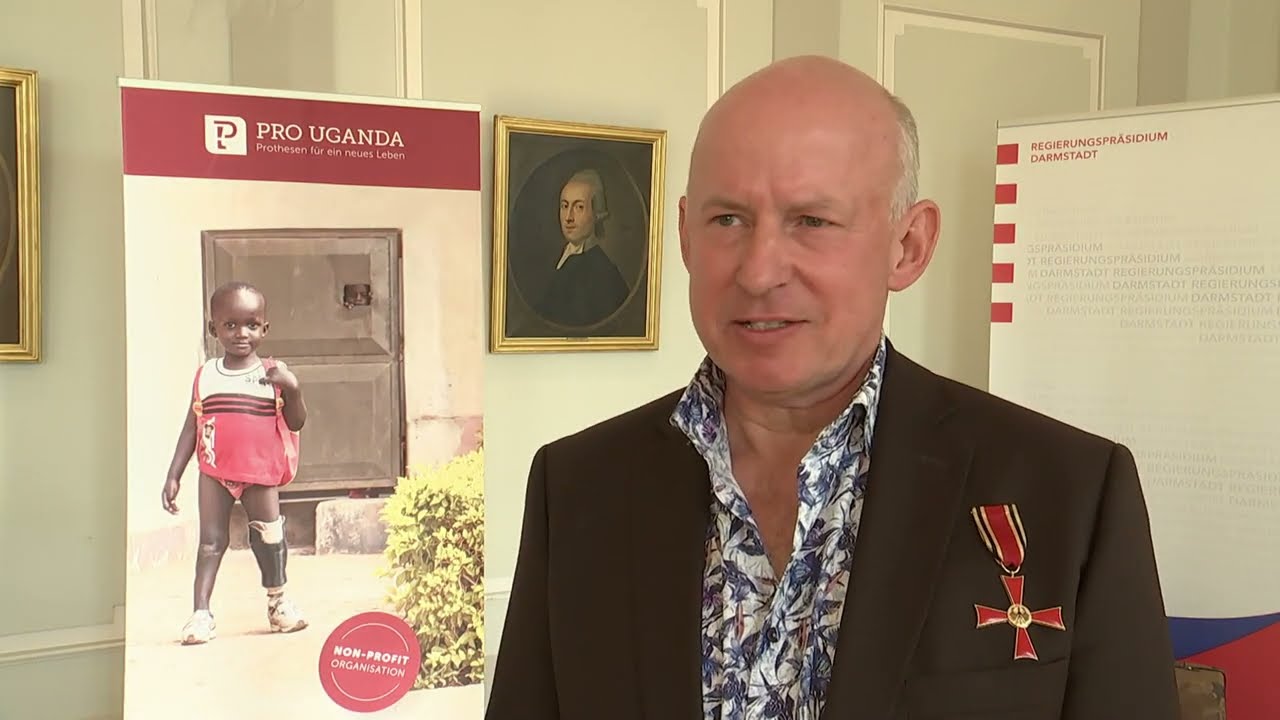 PRO Uganda erhält das Bundesverdienstkreuz am Bande