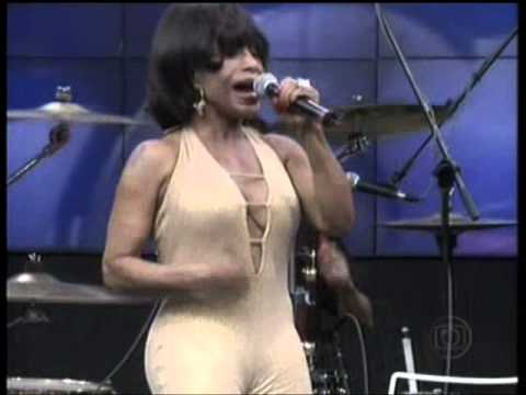 Elza Soares & CPM 22 - País Tropical (ao vivo no altas horas - 01-03-08)