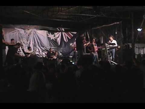 Dolapdere Big Gang & Lisi Hannan - It's raining men