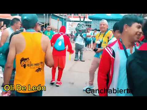 el chapulín Chapín de Guatemala terminando su recorrido de 10k en Uspantan Quiché, felicitaciones