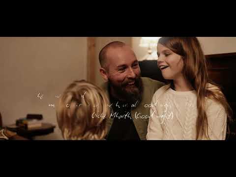 Thumbnail for Oiche Mhaith video