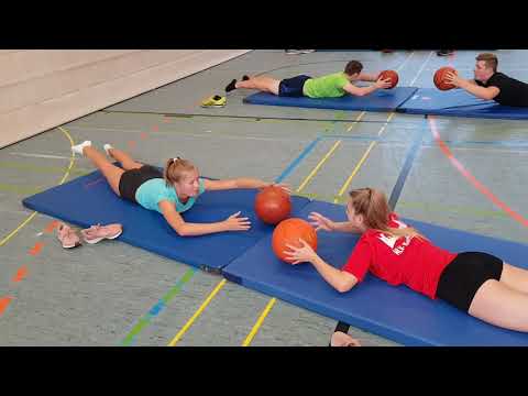 Kraft-  und Koordinationstraining mit Ball und Matte
