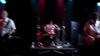 The Presidents of the USA - Tiki God live 19 4 2005 Doornroosje Netherlands