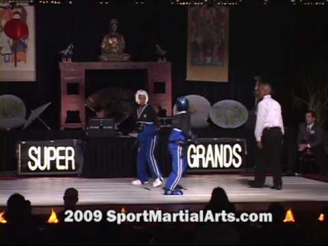 Ashlee Grant v Ximena Cuellar - 13-14 girls point sparring (rd 2) - 2009 NBL Supergrands finals