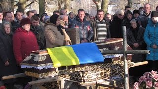 preview picture of video 'У Баранівці поховали 38-річного бійця 93-ї бригади'