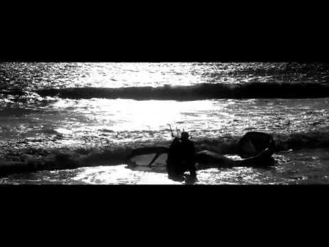 WALK AWAY - Manilla Maniacs feat. C.SCARLETT (OFFICIAL MUSIC VIDEO)