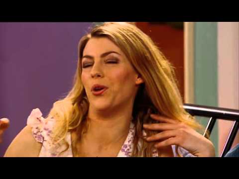 Learn Spanish with Extra in Spanish 13 [Subtitle] - Boda en el aire