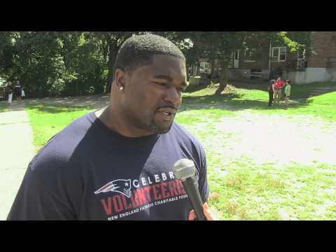 Former Patriot Helps with Waltham Playground