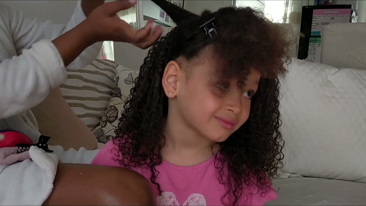 COMMENT DEFINIR LES BOUCLES CHEVEUX CURLY de vos enfants//KIDS CURLY HAIR ROUTINE!!