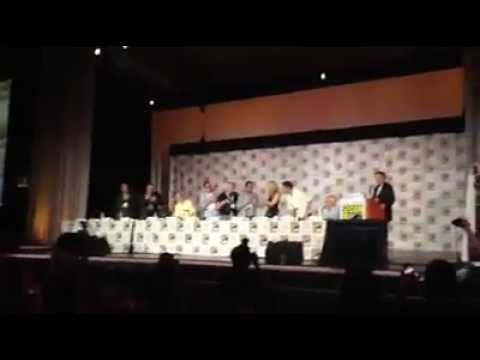 The X-Files 20th Anniversary Panel - David Duchovny & Gillian Anderson entrance - SDCC 2013