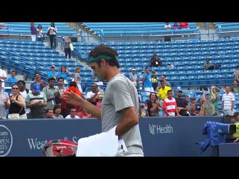 Roger Federer Courtside
