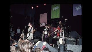 The Bangles - I&#39;m Not Talkin&#39; (Live, 1985)