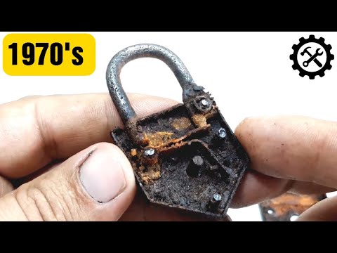 Old Rusty lock Restoration - Made in Hungary 🇭🇺
