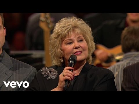 Gloria Gaither - When All Of God's Singers Get Home (Live) ft. Connie Hopper