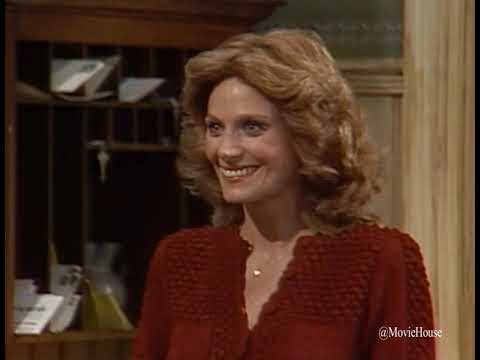 Newhart  Season 1 Episode 2 Mrs  Newton's Body Lies A Mould'ring in the Grave