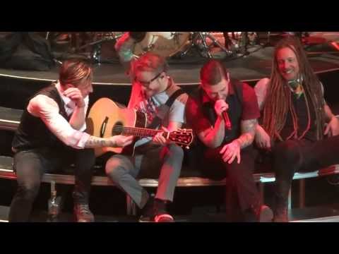 download lagu mp3 mp4 Shinedown Sitting On The Dock Of The Bay, download lagu Shinedown Sitting On The Dock Of The Bay gratis, unduh video klip Shinedown Sitting On The Dock Of The Bay