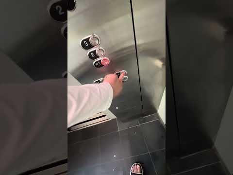 Unknown hydraulic glass elevator at Tina’s on the stands in Galveston Texas for JimLiElevators