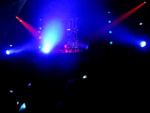 Sidney Samson - Riverside vs Put your fucking hands up - David Guetta - ARENA ZAGREB 22.05.2010.