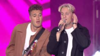 Scarlet Pleasure &quot;Heat&quot; Live fra The Voice &#39;15