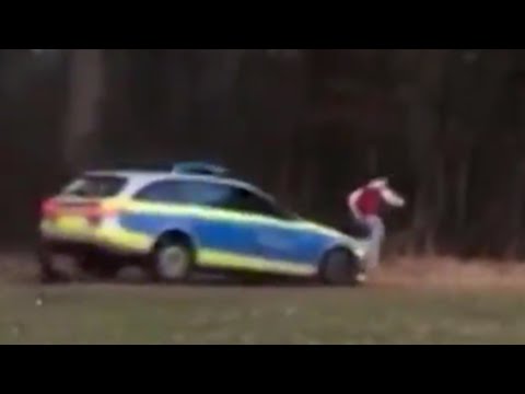 Polizei verfolgt Jugendlichen im Park: Spektakuläre Aufnahmen!