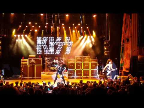 KISS KRUISE V ALIVE! Show #1 Deuce