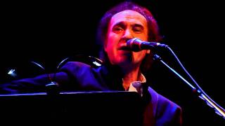 Ray Davies--AUTUMN ALMANAC / NEXT DOOR NEIGHBOUR--Amsterdam--1 november 2010