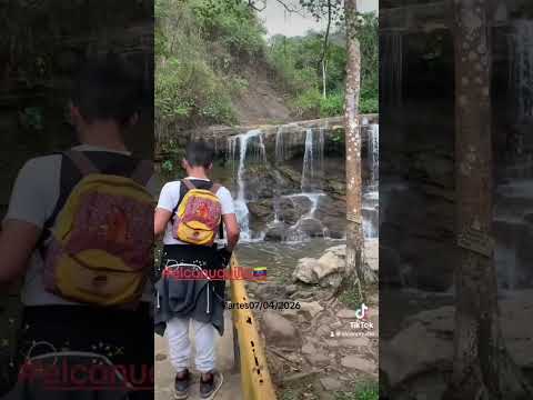 Cataratas de Hueque en la sierra de Falcón 