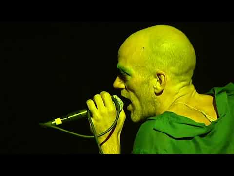 R E M    The One I Love Live from Glastonbury Festival, 1999