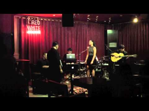 Monita Tahalea & The Nightingales - Amazing Grace