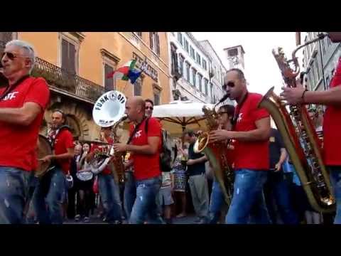 FUNK OFF - Marching Band - UMBRIA JAZZ ® 2015 - HD