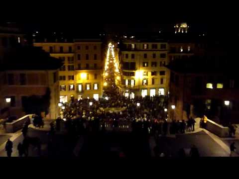 Via Condotti a Natale