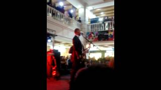 Yo solo nado contigo - Manuel Medrano (en vivo)