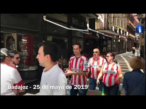 La UD Logroñés no está sola: Badajoz, teñida de blanco y rojo