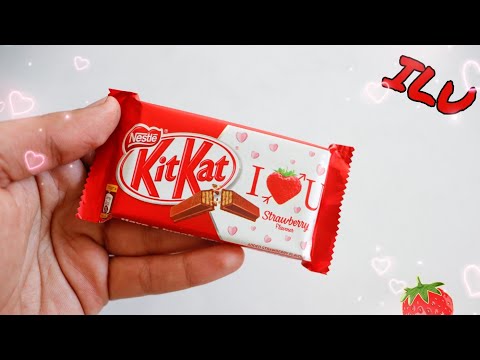 Valentine's Day Special KitKat "ILU" (New Strawberry)