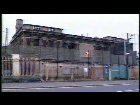IRA attempted prison escape from the Crumlin Road jail using a 750lb bomb, October 1989