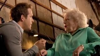 Ryan Reynolds Reignites ‚Feud‘ With Betty White in HILARIOUS Throwback Video for Her Birthday