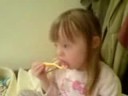 Ver vídeo Trisomie 21: La Brosse à Dents