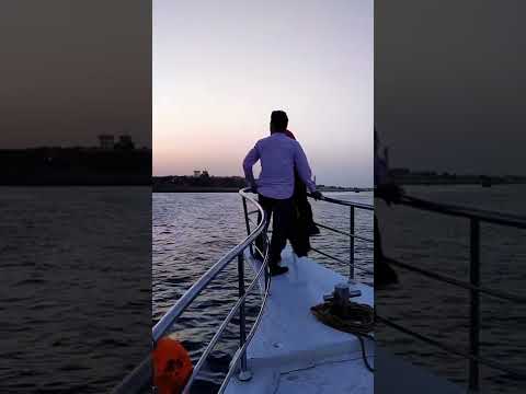 Titanic in Pakistan - Beautiful Couple Enjoying on Oceanic Cruice at Port Grand, Karachi