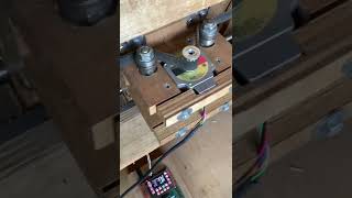 とても静かな作動音のステッピングモーター。