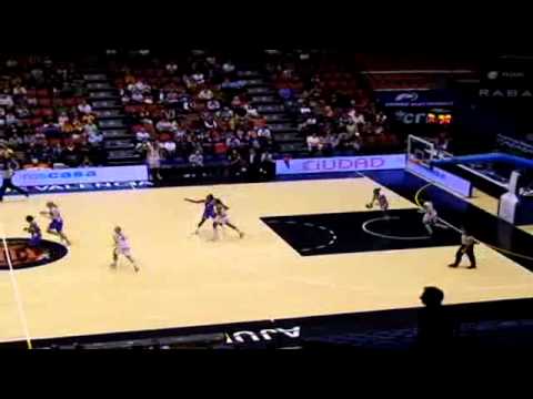 L.F. CIUDAD ROS CASARES VALENCIA,77 - PALACIO DE CONGRESOS DE IBIZA,54 (29/10/2011 0:00:00)