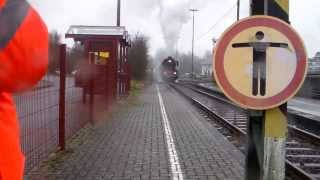 preview picture of video 'Einfahrt Sonderzug mit Dampflok 50 3708-0'