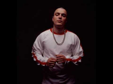 Skabo - Trening + Lyrics