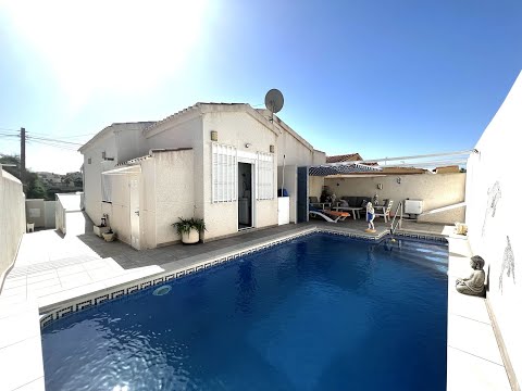 NICKY´S PROPERTIES REF NP:404  DETACHED EXTENDED ROSA WITH POOL **** EXCLUSIVE ****