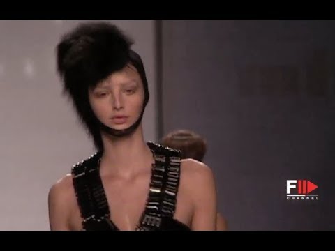 MILA SCHON Fall 2009/2010 Milan - Fashion Channel