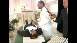 Dr. Abdul Alim Muhammad Performs A Unique Body Healing Treatment
