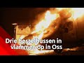 Drie bestelbusjes gingen in Oss in vlammen op