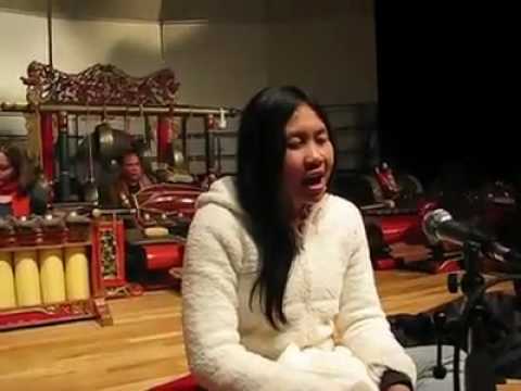 Uler Kambang - Peni Candra Rini