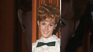 The story behind the ultimate kiss-off anthem, Lesley Gore’s “You Don’t Own Me.”