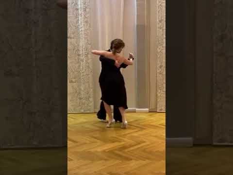 Dancing To Juan D'Arienzo